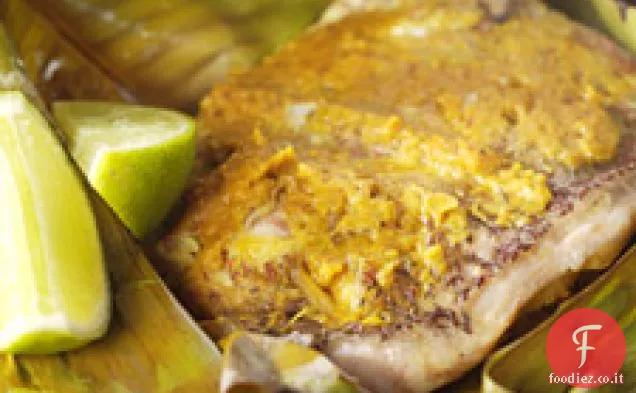 Snapper avvolto in foglie di banana