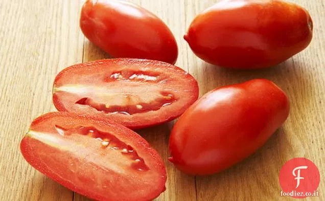 Dentice rosso al forno in salsa di pomodoro mediterranea