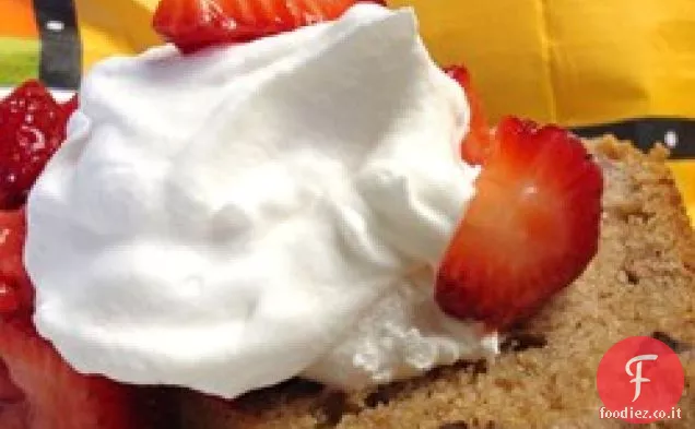 Torta di caffè al rabarbaro alla fragola