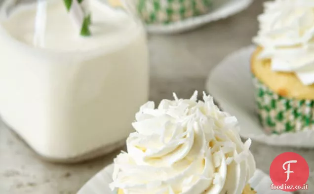 Cupcakes al cocco con crema di burro al lime