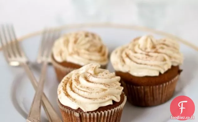 Gingerbread Cupcake ricetta con acero crema di formaggio glassa
