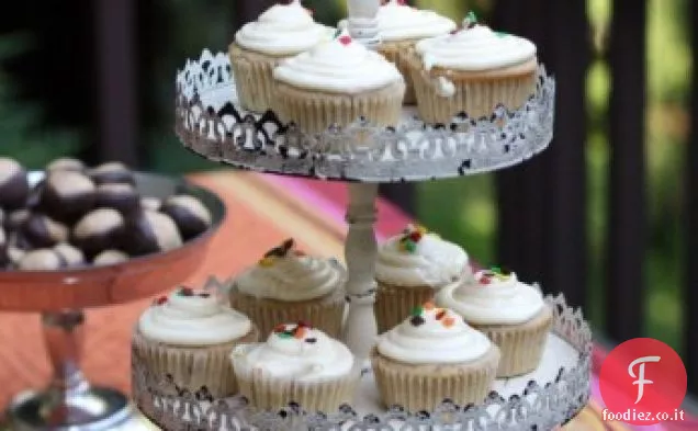 Cupcakes di acero con glassa di formaggio cremoso di acero