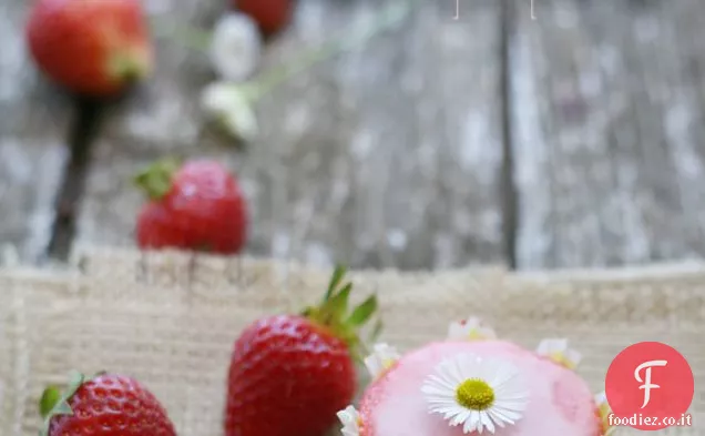 Skinny Cupcakes alla fragola con glassa al limone