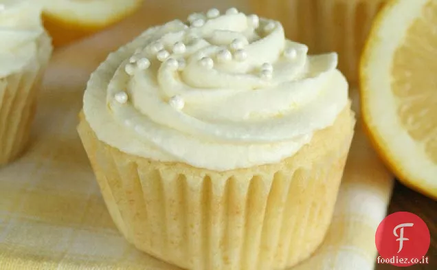 Cupcakes al limone con glassa di mousse al limone