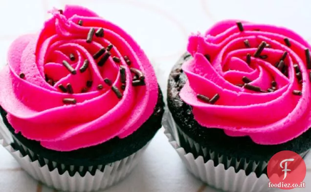 Ricchi Cupcakes al cioccolato con glassa di baccello di vaniglia