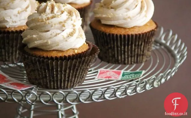 Cupcakes al burro marrone di zucca con glassa alla cannella