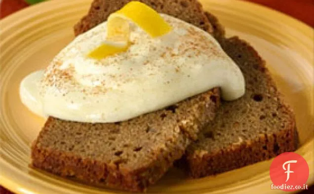 Torta di pan di zenzero con crema al limone