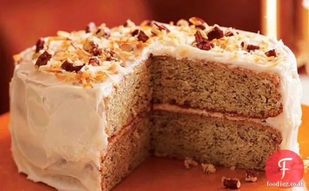 Torta a strati di banana con glassa di crema di formaggio