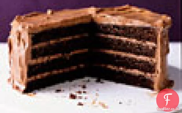 Torta al cioccolato con glassa al cioccolato al latte