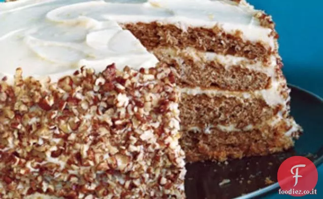 Torta a strati di spezie pecan con glassa di crema di formaggio
