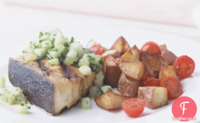 Pesce spada alla griglia con salsa di cetriolo Lime