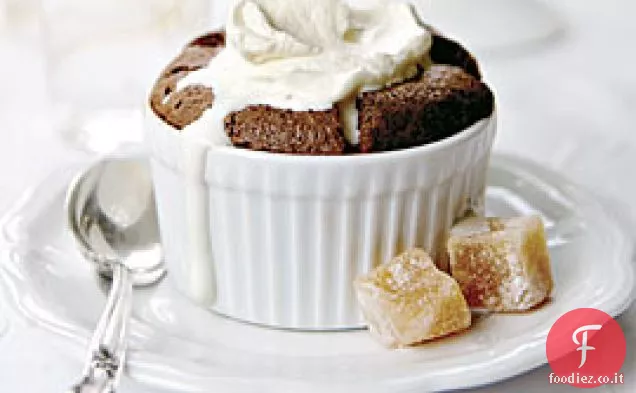 Soufflé al cioccolato con Zucchero di canna e panna montata al rum