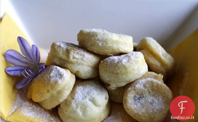 Soufflé Palline di albume d'uovo con pasta di fagioli rossi (????)