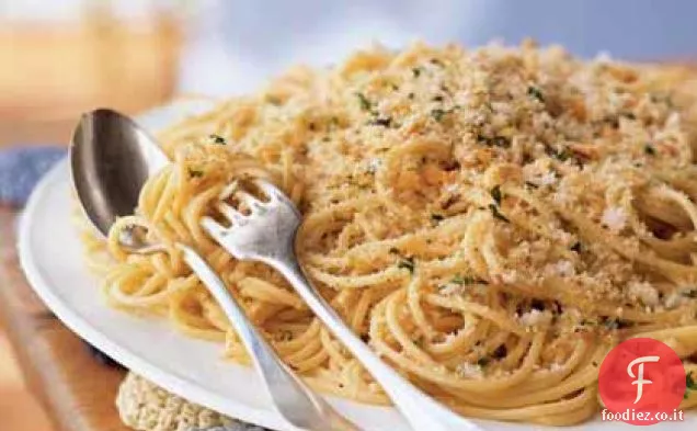 Spaghetti con Acciughe e Pangrattato