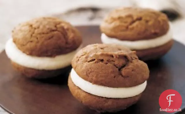 Torte di zucca Whoopie con ripieno di crema di formaggio