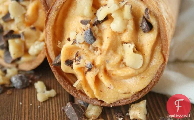 Coni di cannoli ripieni di zucca