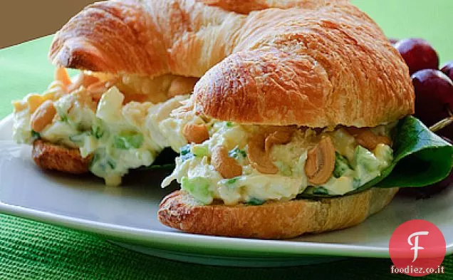 Semplice insalata di pollo Croissant Panini