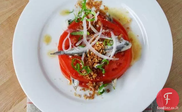 Pomodoro e acciughe con pangrattato, Basilico e cipolla rossa Recip