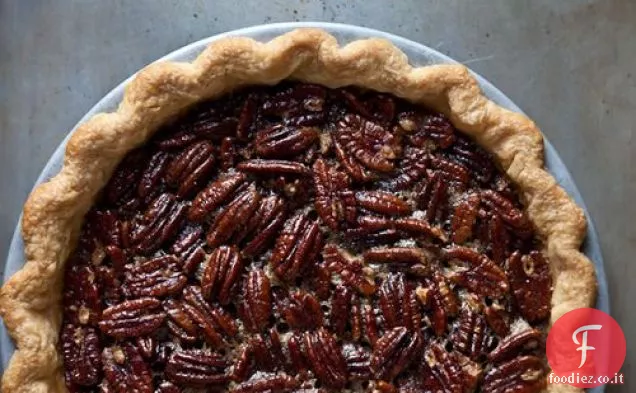 Torta di noci Pecan di acero speziato con anice stellato