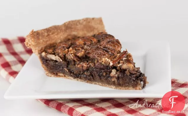 Torta di pecan al cioccolato bourbon con crosta integrale