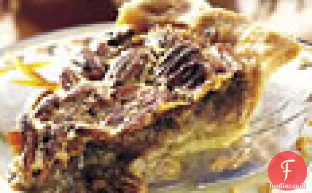Torta di pecan all'arancia con crema di bourbon