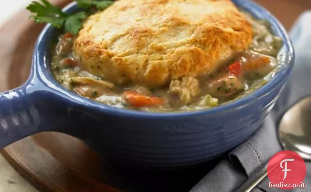 Torta di pentola di pollo piano cottura
