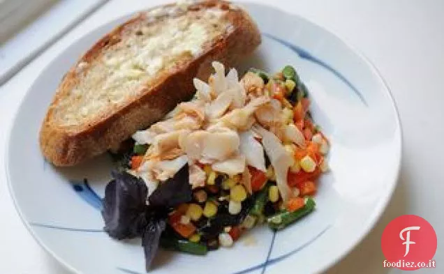 Estate mais e trota affumicata Cena insalata