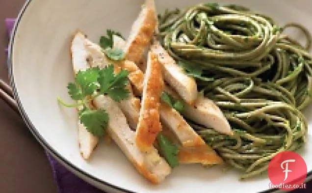 Pollo saltato con Soba alle erbe