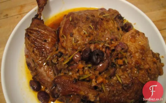 Cuocere il libro: Anatra brasata con olive Niçoise e Rosmarino
