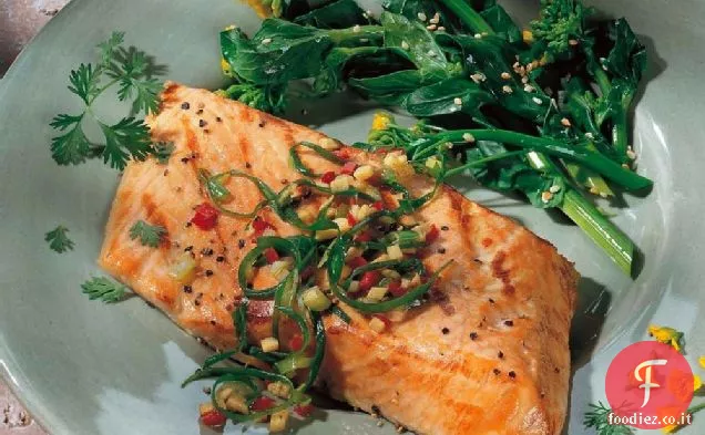 Salmone alla griglia con zenzero e cipolla verde gusto