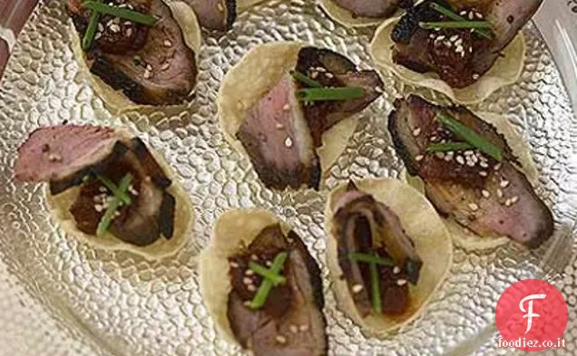 Poppadoms con anatra scottata e chutney di pomodoro