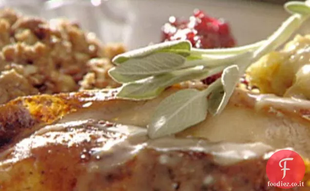 Tacchino arrosto al forno con burro di salvia