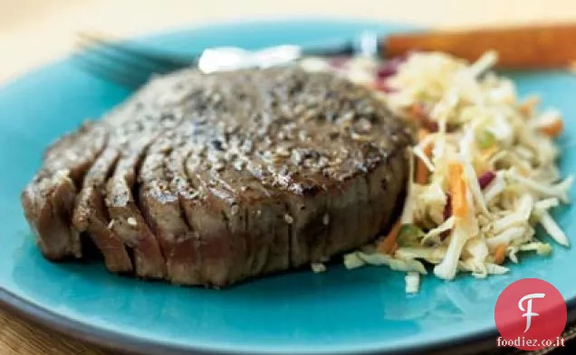 Tonno al sesamo con Slaw piccante