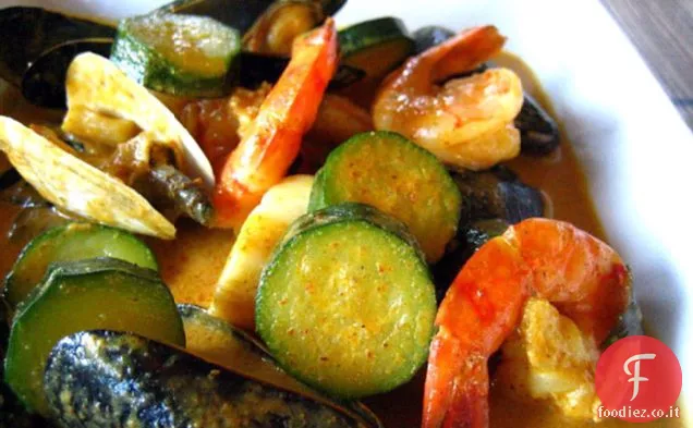 Curry giallo tailandese con ricetta di frutti di mare