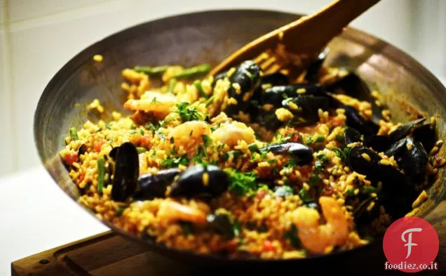 Paella di frutti di mare e Chorizo