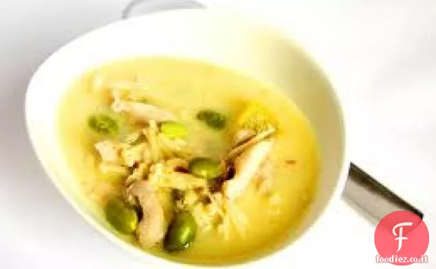 Zuppa di pesce di cocco e curcuma