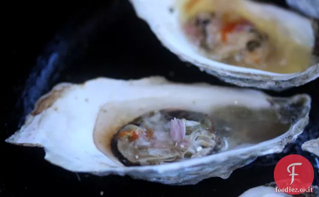 Ostriche alla griglia con Siracha-lime Burro