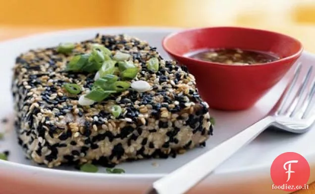 Tonno in crosta di sesamo con salsa Wasabi-Ponzu