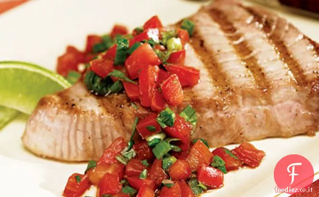 Bistecca di tonno alla griglia con salsa fresca