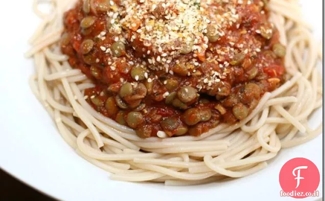 Spaghetti con salsa 'neat' e Cheeze
