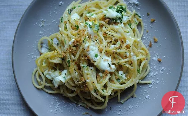 Spaghetti di Rhonda Con Uova Fritte e Pangritata per uno