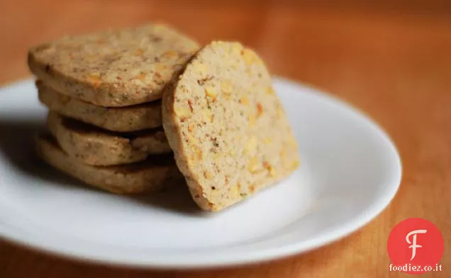 Biscotti al burro marrone rosmarino-noce