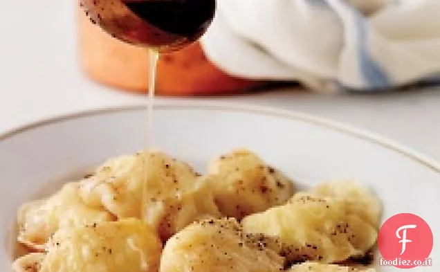 Pierogi Con Ripieno di Patate e Burro Marrone
