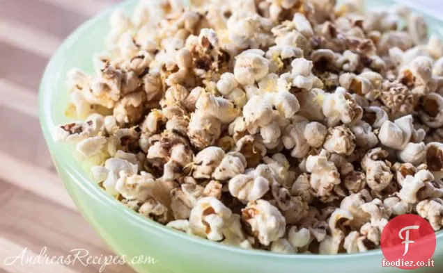 Popcorn con burro marrone, rosmarino e limone
