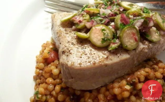 Tonno Scottato con Fregola Puttenesca e gusto Caperberry