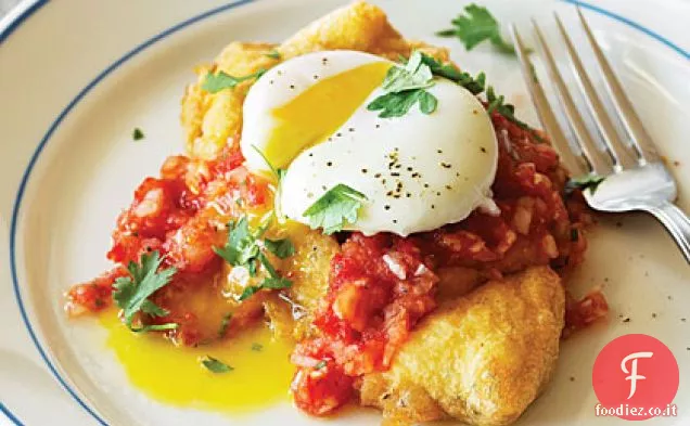 Peperoncini Rellenos e uova con Salsa Jalapeño al pomodoro