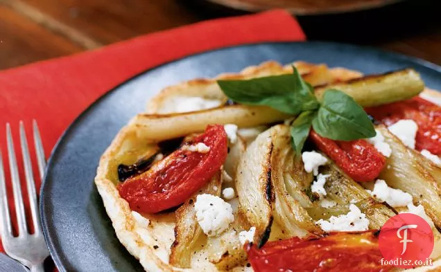Omelette all'uovo a faccia aperta con verdure arrostite