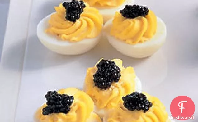 Uova di quaglia alla diavola con caviale nero