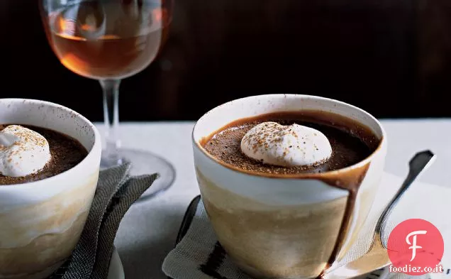 Vasetti di crema al cioccolato al latte
