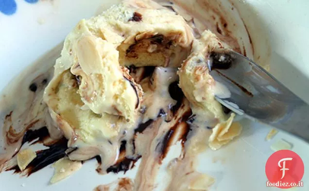 Gelato all'olio di nocciolo di prugna